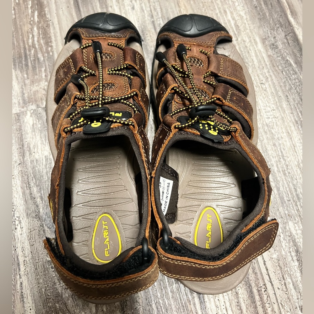 Brown Flarut waterproof sandals size men’s 7.